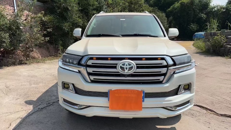 成都19年丰田兰德酷路泽1