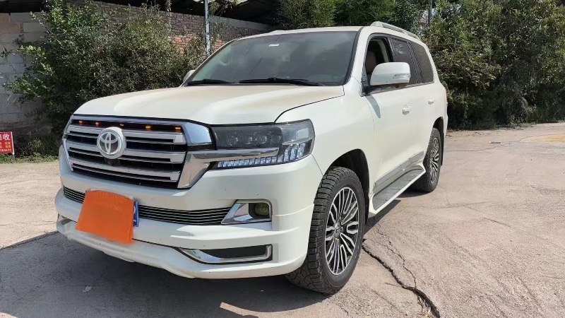 成都19年丰田兰德酷路泽3