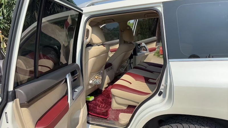 成都19年丰田兰德酷路泽5