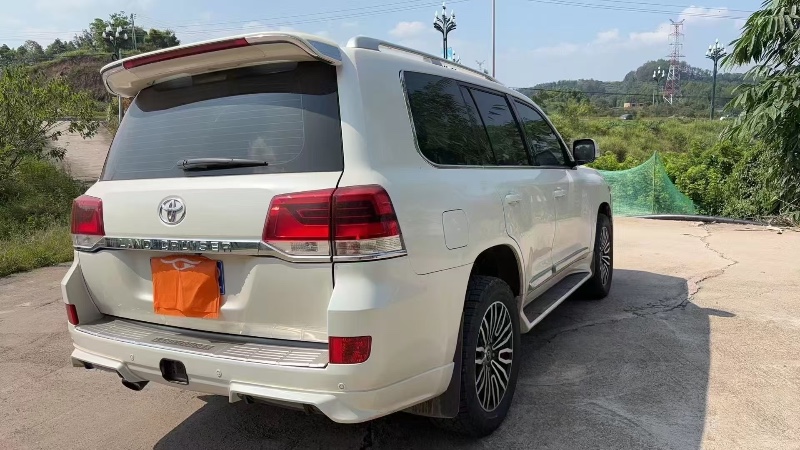 成都19年丰田兰德酷路泽9