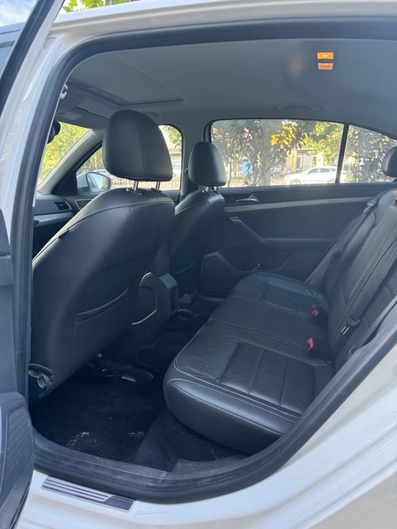 武汉16年大众朗逸7