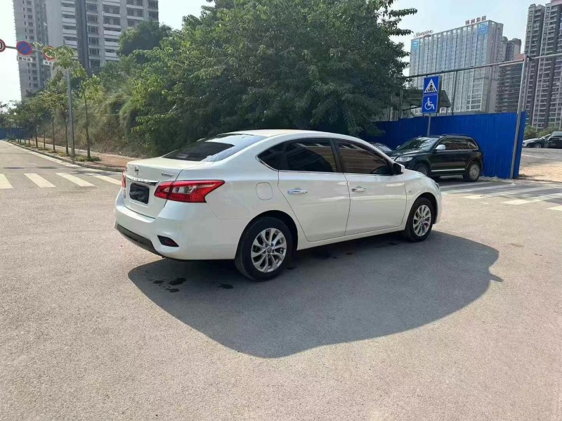 南寧22年日產軒逸7