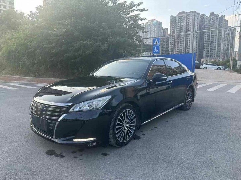 南寧18年豐田皇冠3