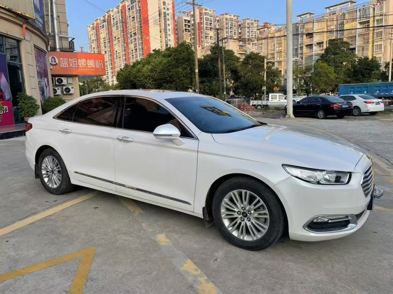防城港17年福特金牛座2