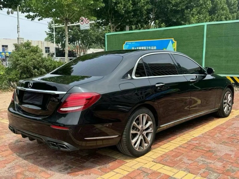 济宁20年奔驰E8