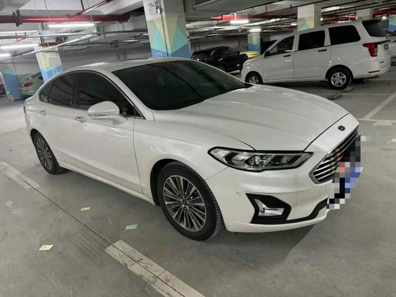 重慶20年福特蒙迪歐2
