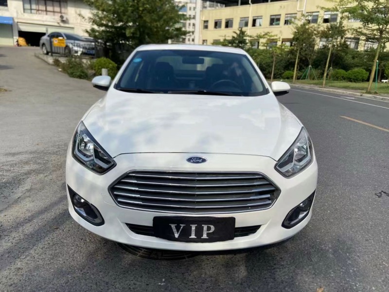 广州17年福特福睿斯1