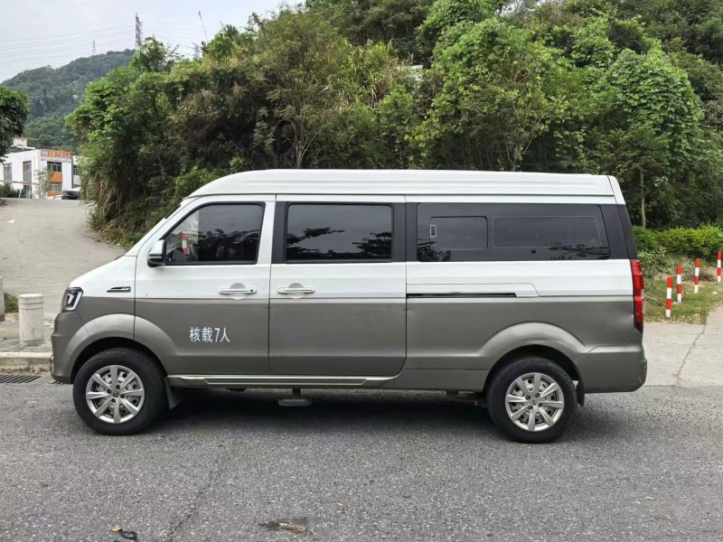 广州21年华晨海狮6