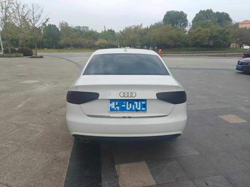 武汉16年奥迪A4L6