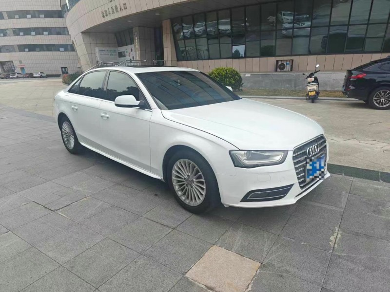 武汉16年奥迪A4L9