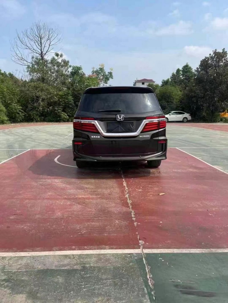 青岛17年本田艾力绅6