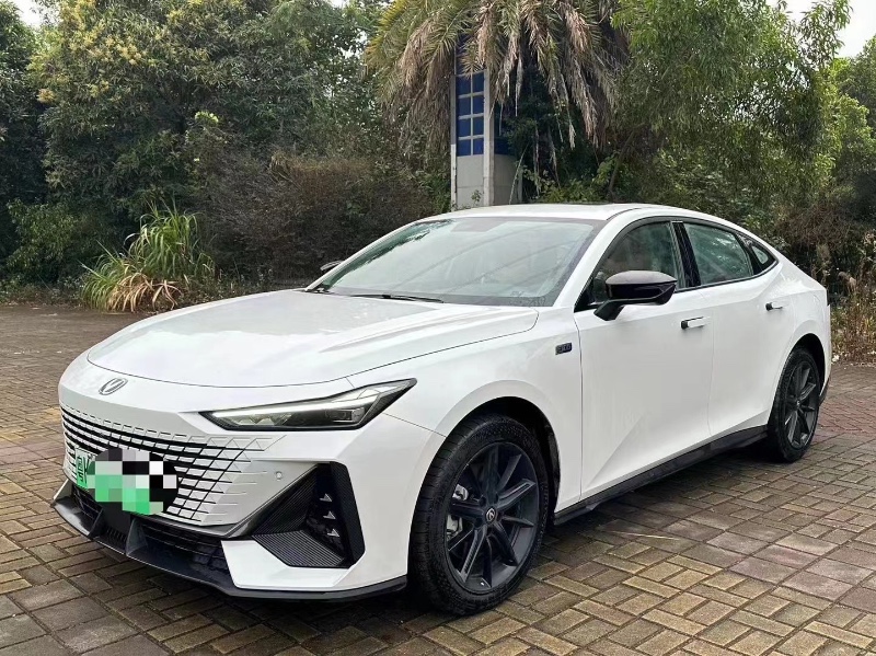 广州23年长安汽车UNI-V8