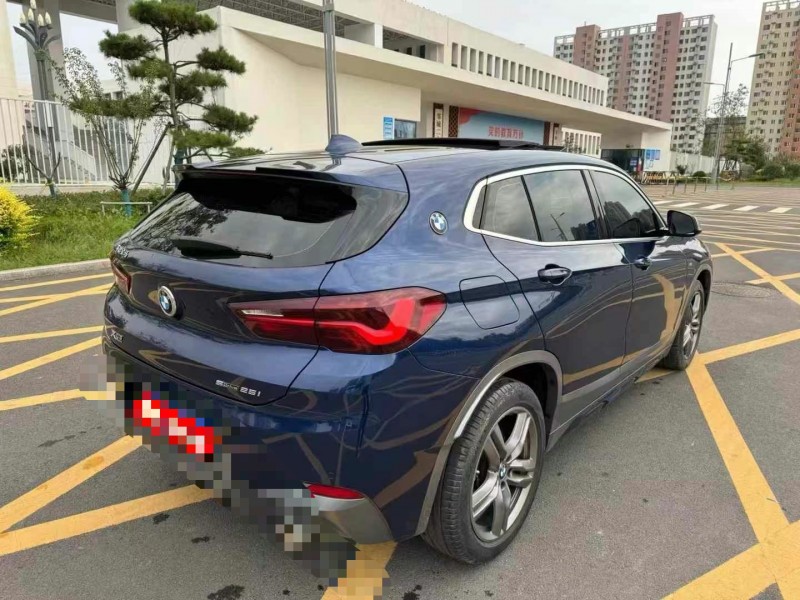济宁21年宝马X28