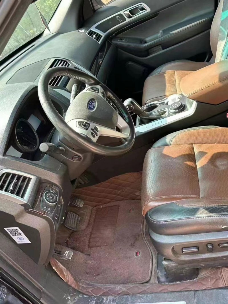 青岛14年福特探险者4