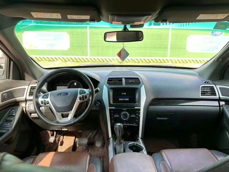 青岛14年福特探险者6