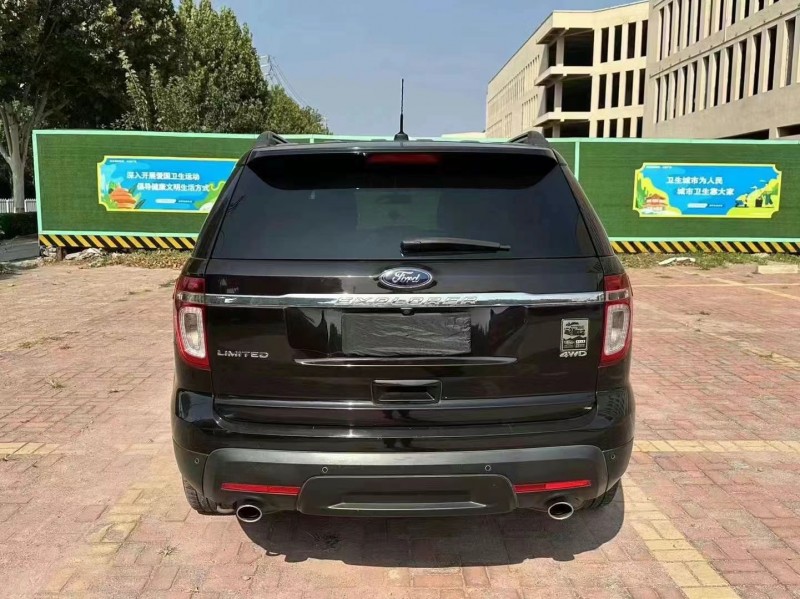 青岛14年福特探险者9