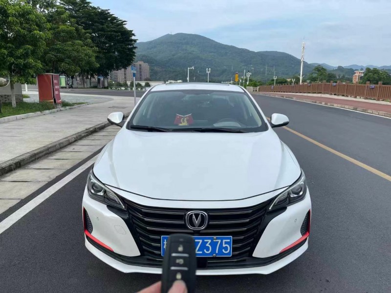 东莞21年长安汽车锐程CC1
