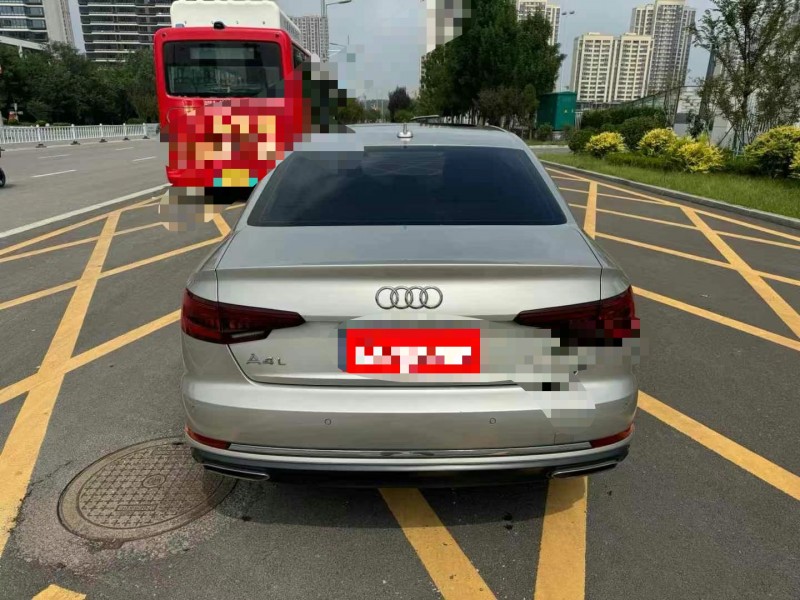 济宁19年奥迪A4L9