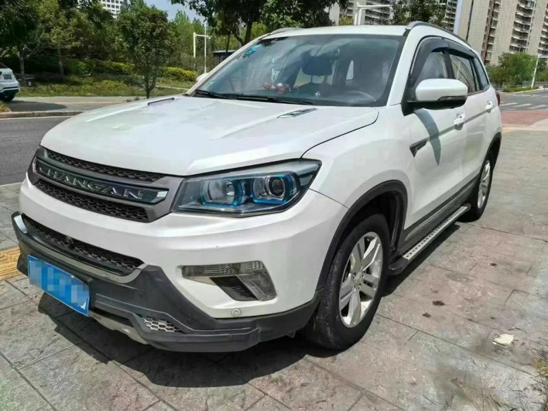 鄂州17年長安汽車CS752