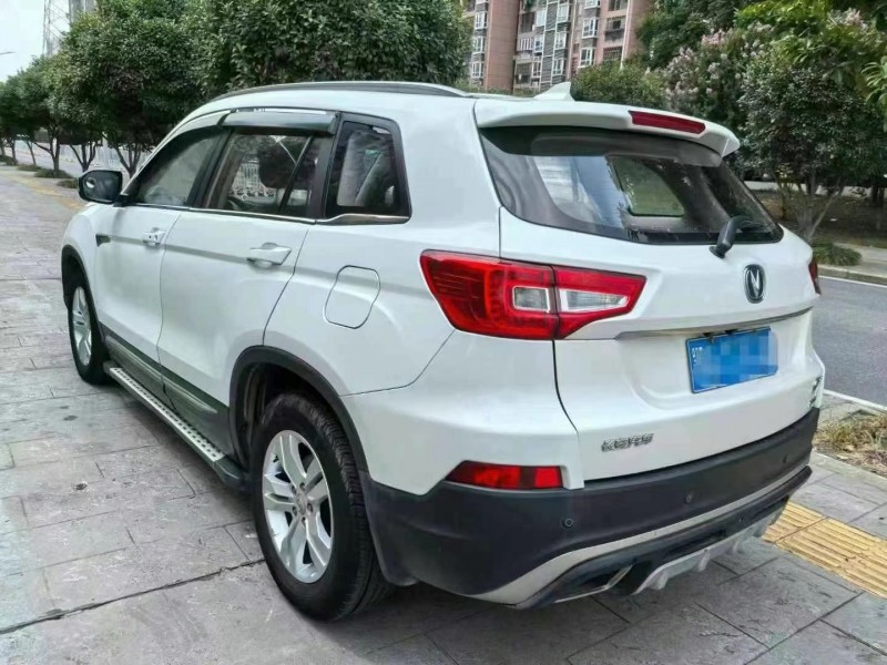鄂州17年長安汽車CS754