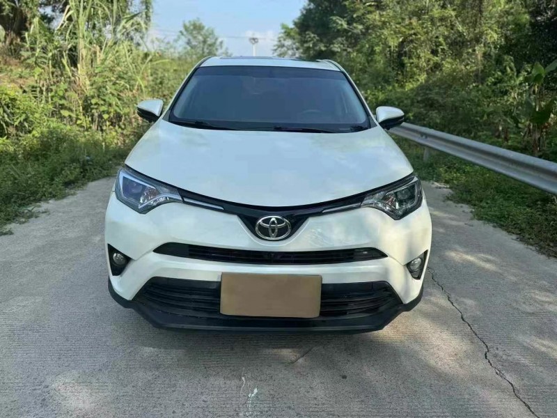 成都18年丰田RAV41