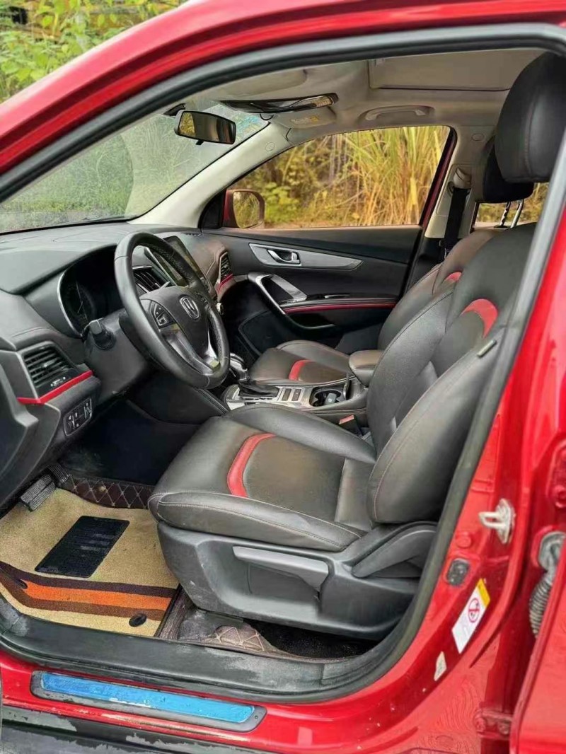 成都17年长安汽车CS552