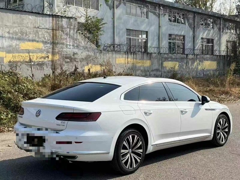 青岛20年大众CC8