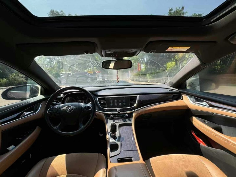 青岛17年别克君越4