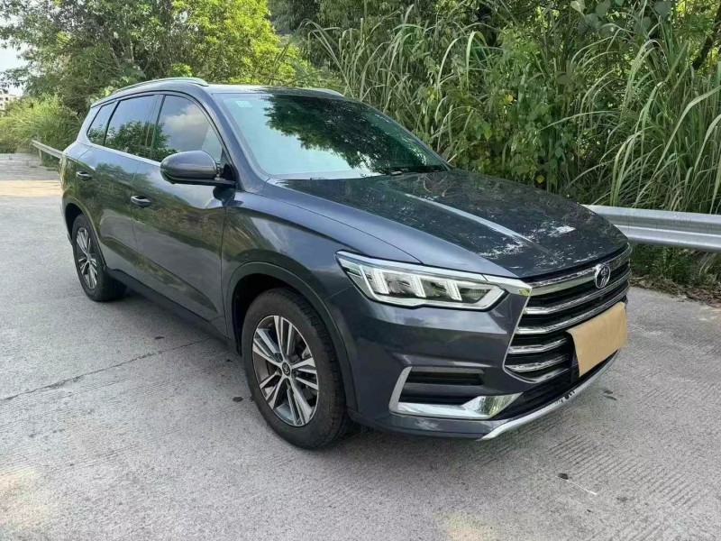 成都21年比亚迪宋5