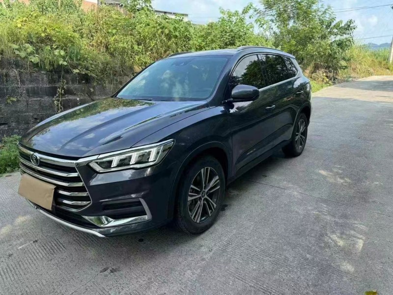 成都21年比亚迪宋8