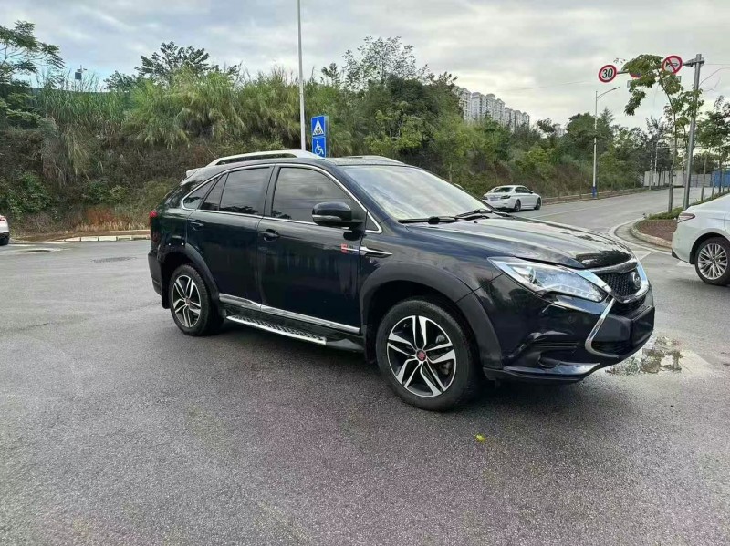 南宁16年比亚迪唐2