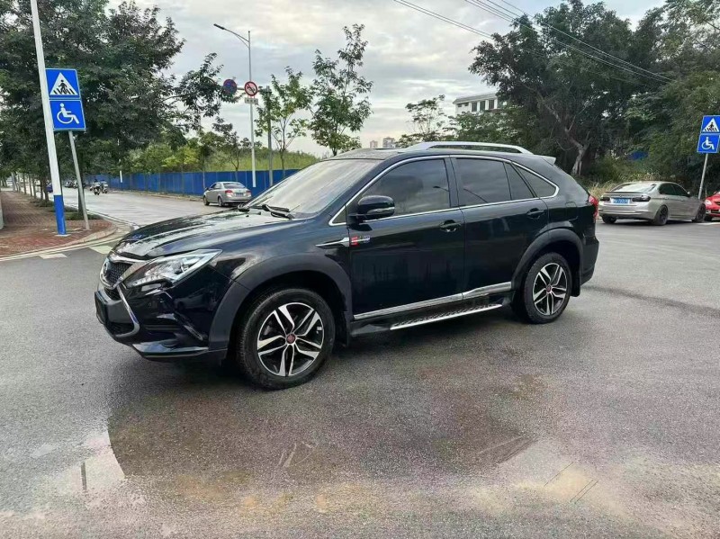 南宁16年比亚迪唐3