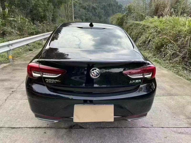 成都22年别克君威9