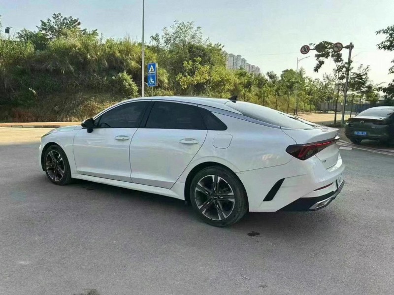 南寧21年起亞K57