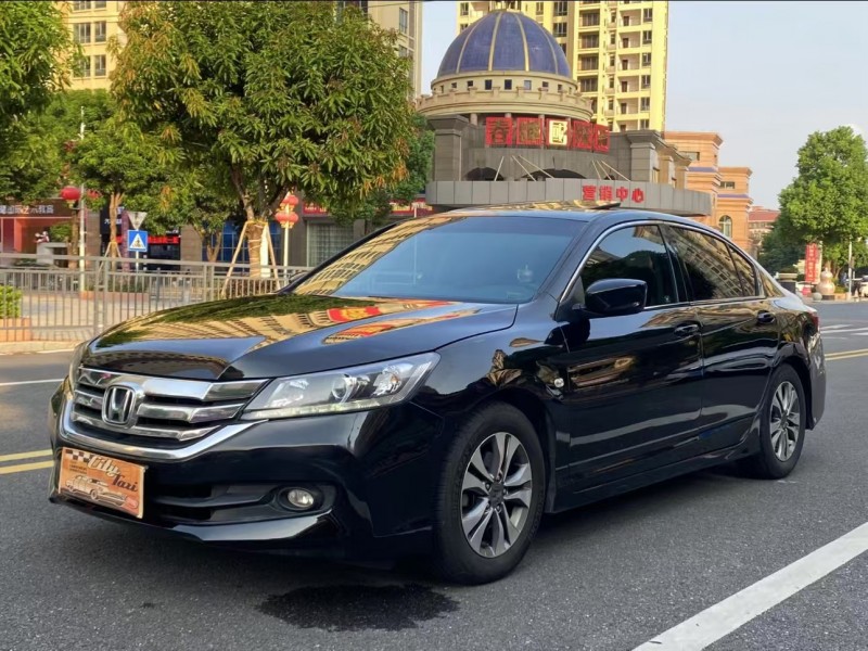 济宁15年本田雅阁2