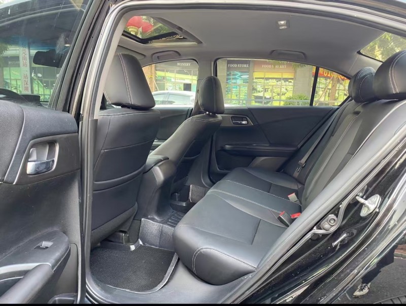 济宁15年本田雅阁5