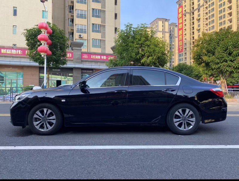 济宁15年本田雅阁7