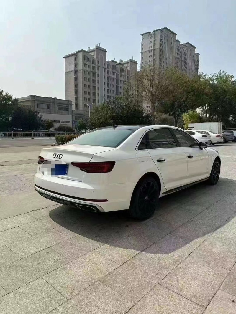 青岛19年奥迪A4L3