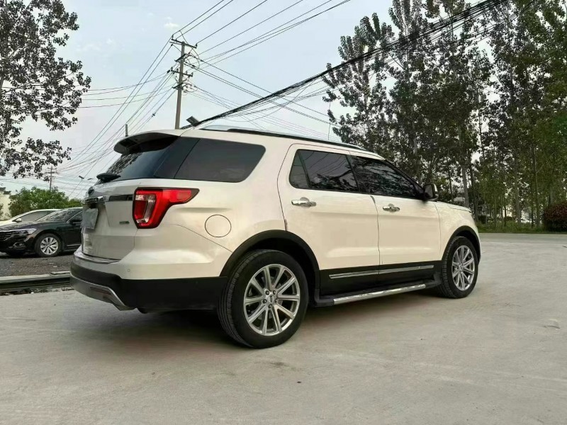 徐州17年福特探险者7