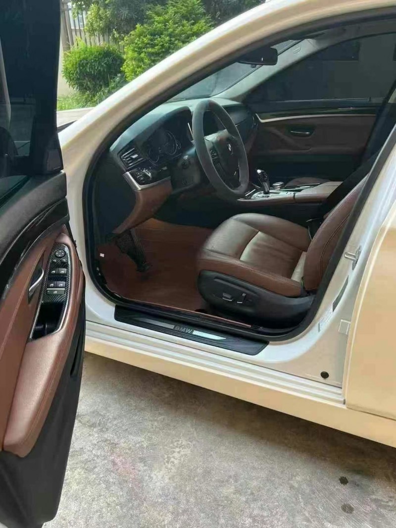成都17年宝马5系8