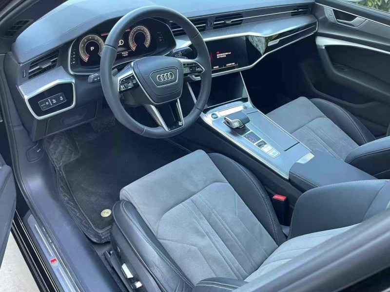 济宁23年奥迪A6L6