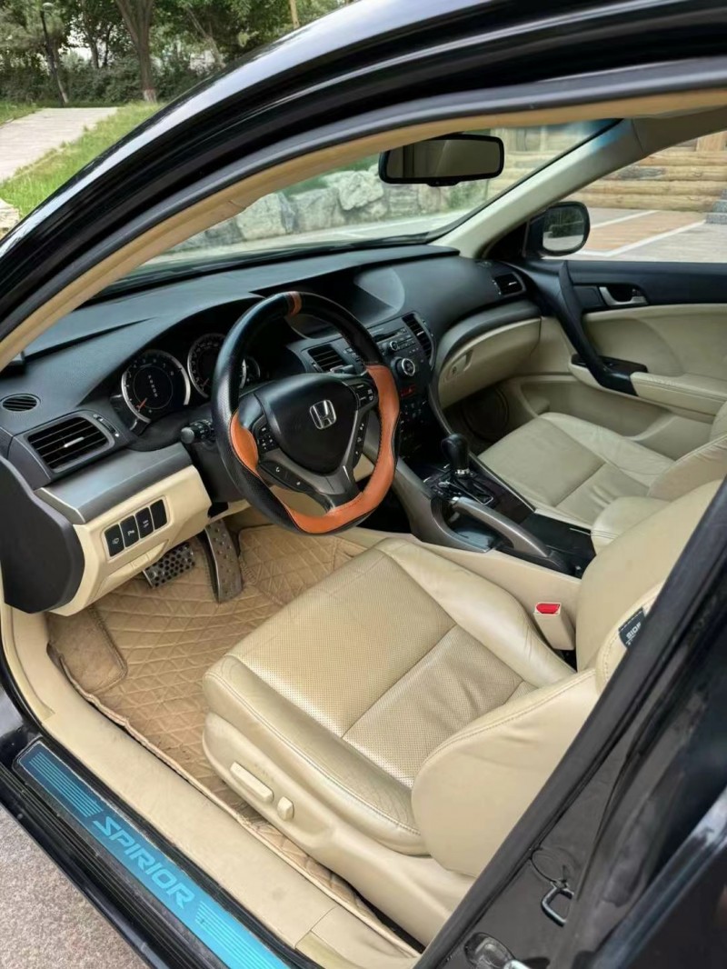 邢台12年本田思铂睿5