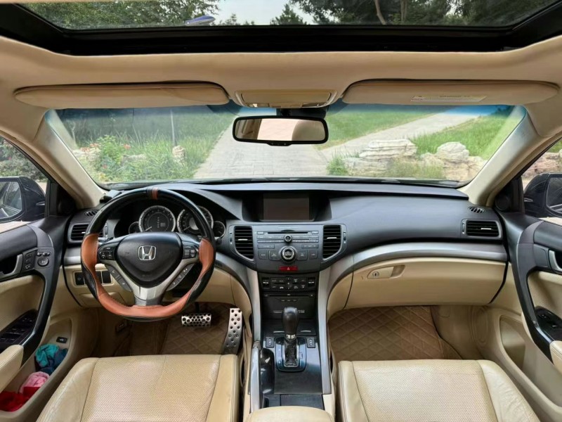 邢台12年本田思铂睿7