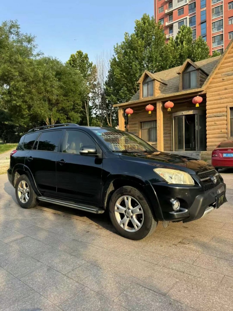 邢台13年丰田RAV43
