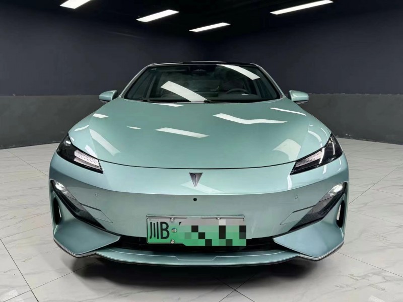 成都23年长安汽车深蓝1