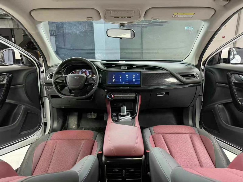 成都22年东风风光5