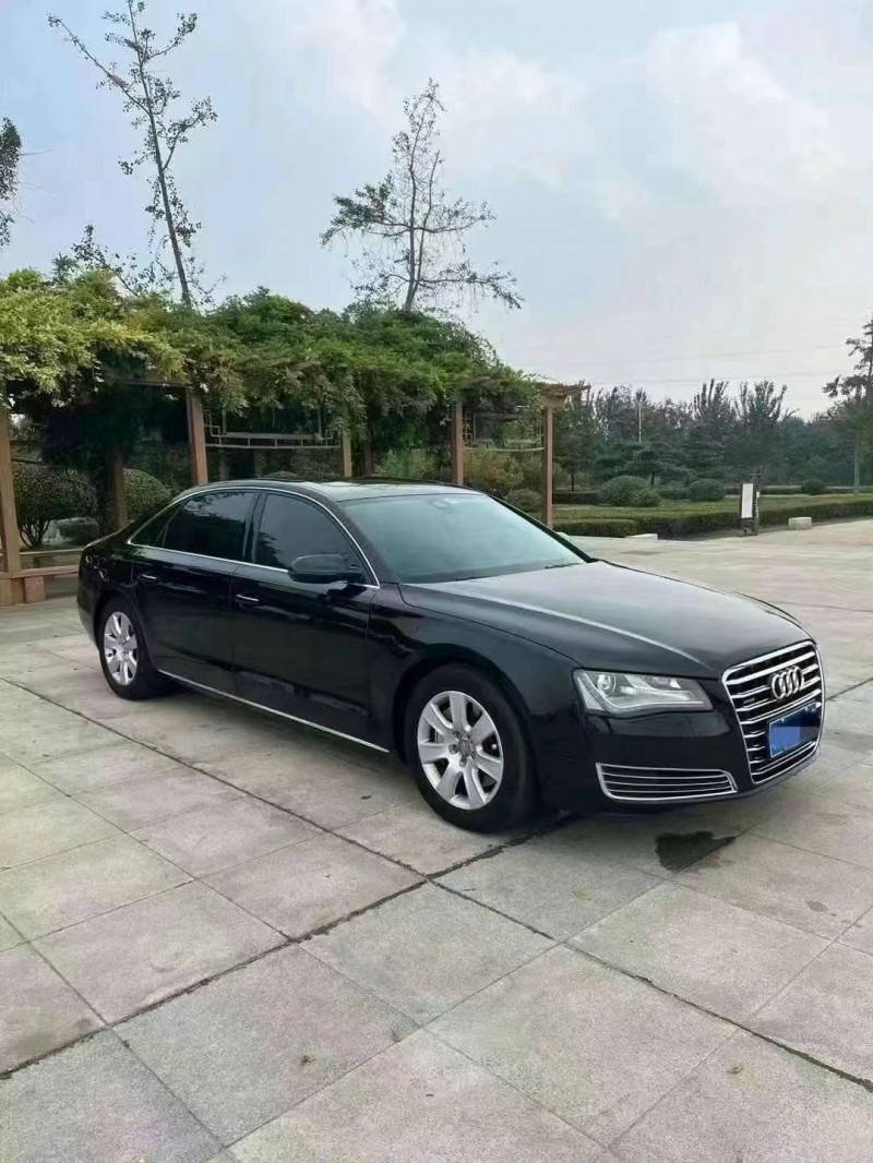 東營14年奧迪A8L2