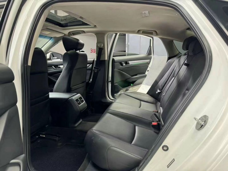 成都22年本田雅阁7