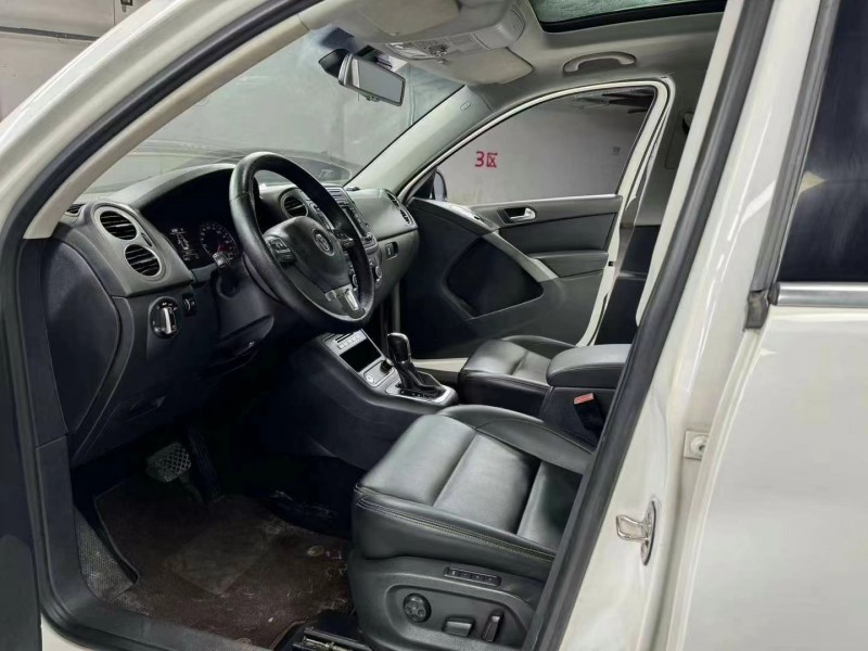 成都12年大众途观4