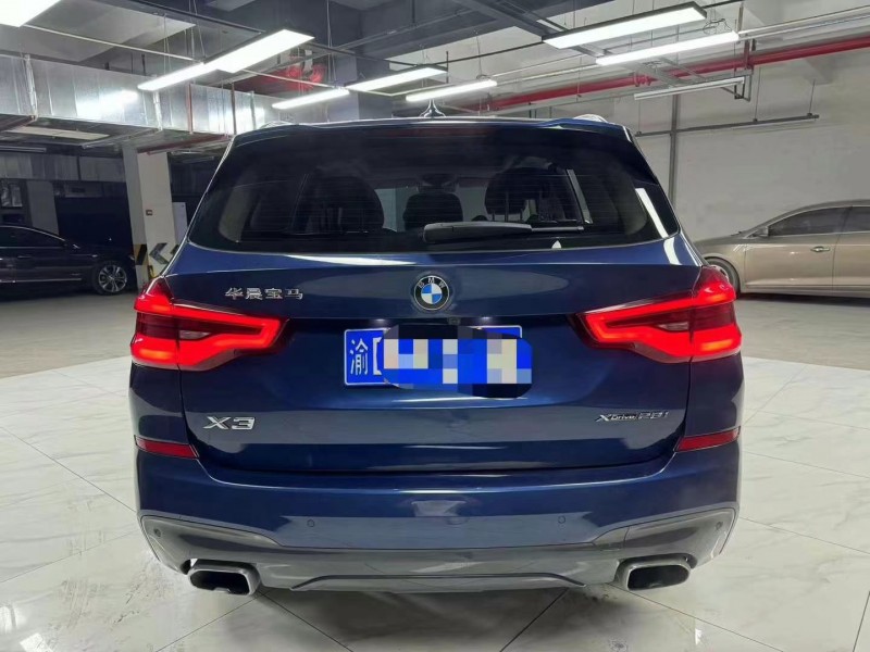 成都18年宝马X33